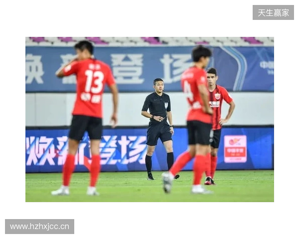 记者谈海港:这赛季确实定位保级了,看不出为啥换茹萨、梅伦多